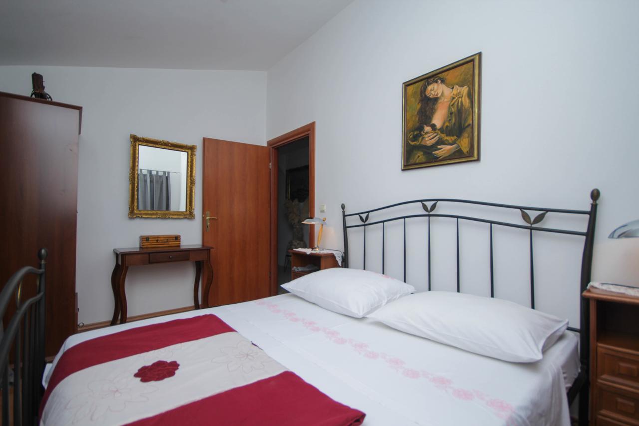Lola'S Apartments Tribunj  Luaran gambar